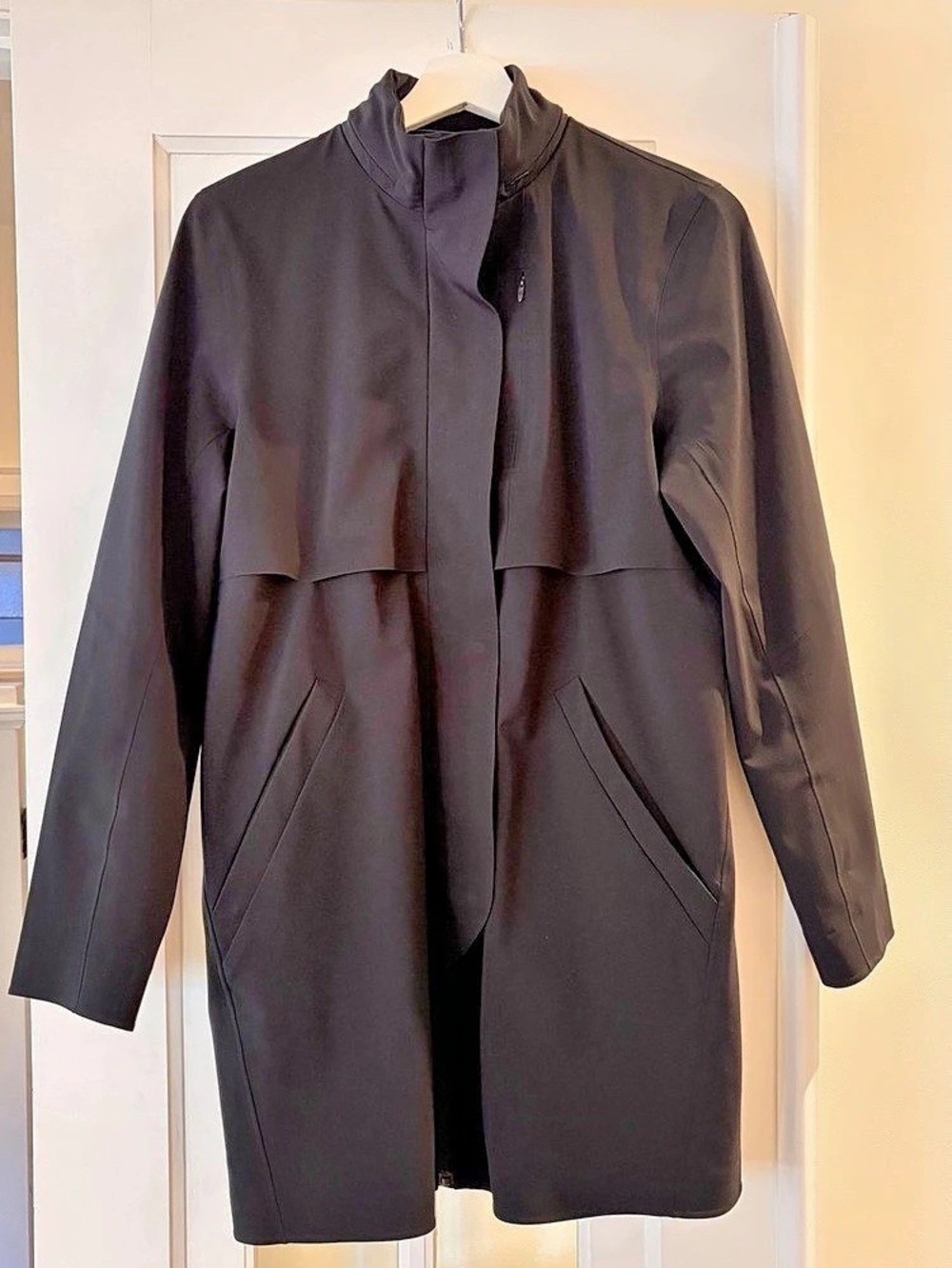 lululemon Black Rain Jacket XS